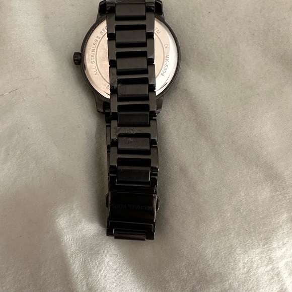 Michael Kors watch - Picture 3 of 4